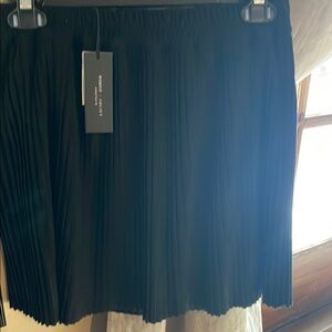 Romeo n Juliet Black Pleated lined suede Skirt sz medium